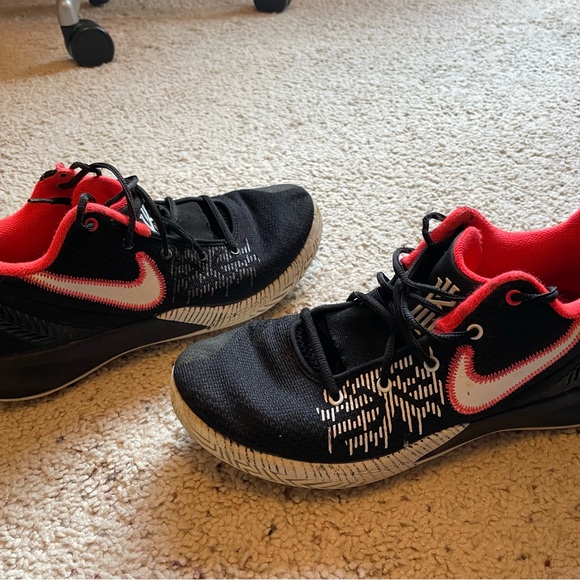 Nike Kyrie Flytrap 2 - Size 9 Black Bright Crimson - Picture 4 of 8